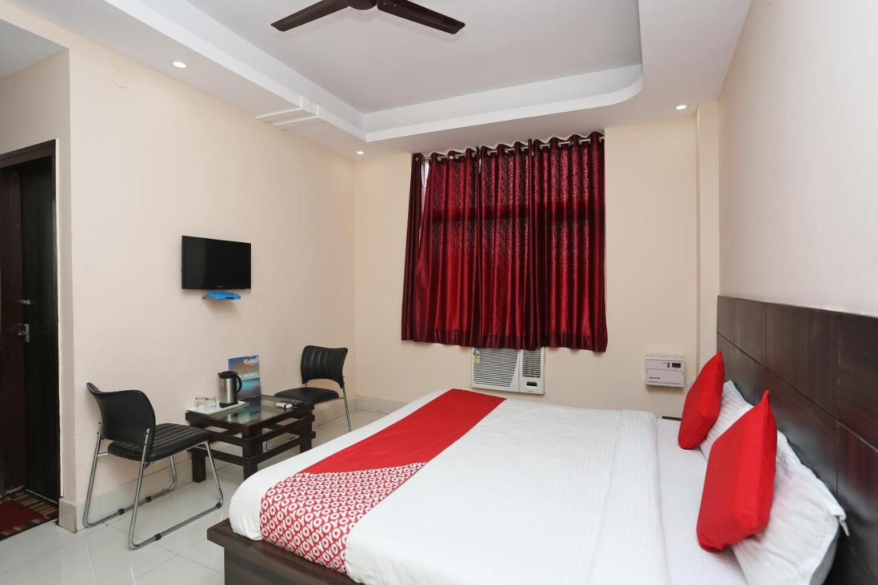הרידוואר Oyo 2974 Hotel Aastha Palace מראה חיצוני תמונה