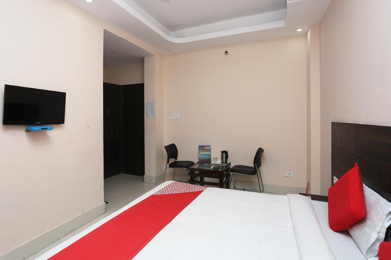 הרידוואר Oyo 2974 Hotel Aastha Palace מראה חיצוני תמונה