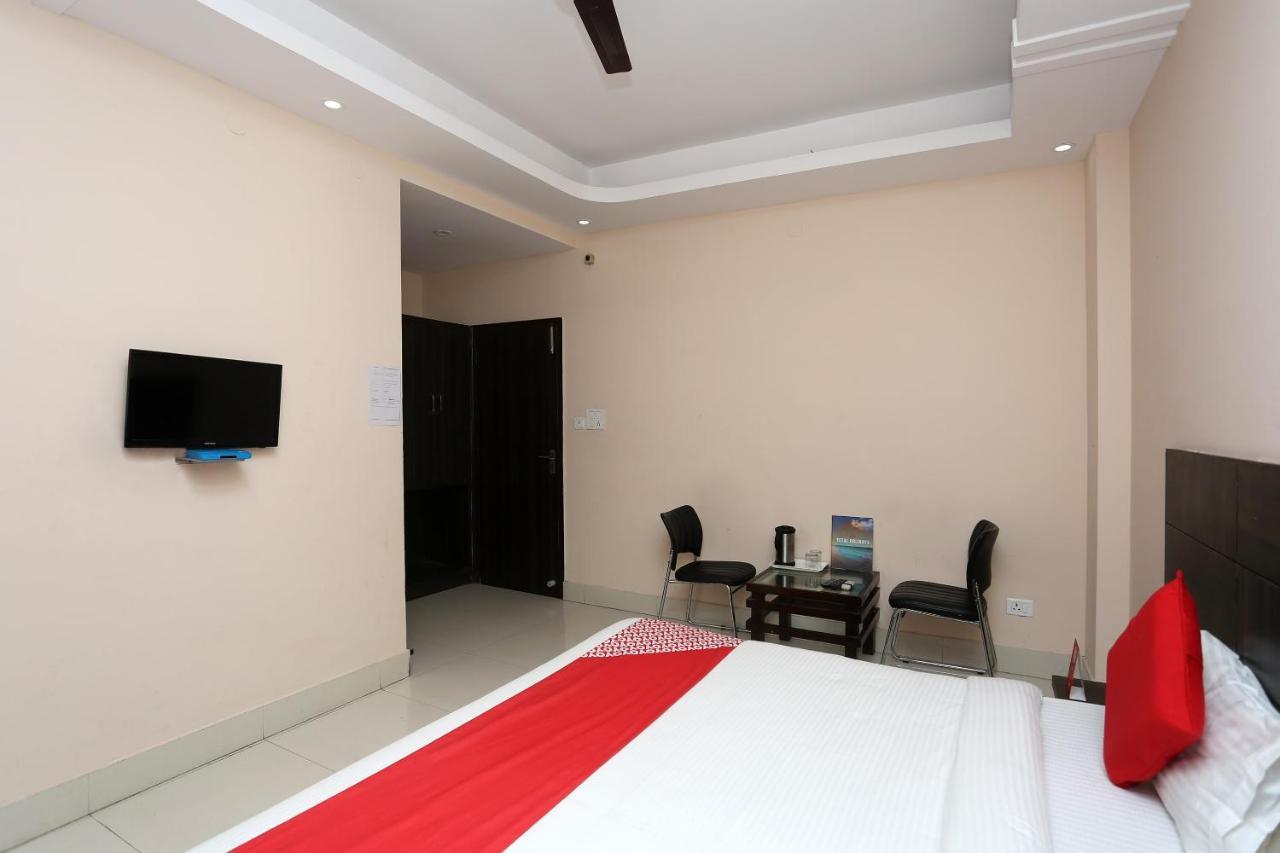 הרידוואר Oyo 2974 Hotel Aastha Palace מראה חיצוני תמונה