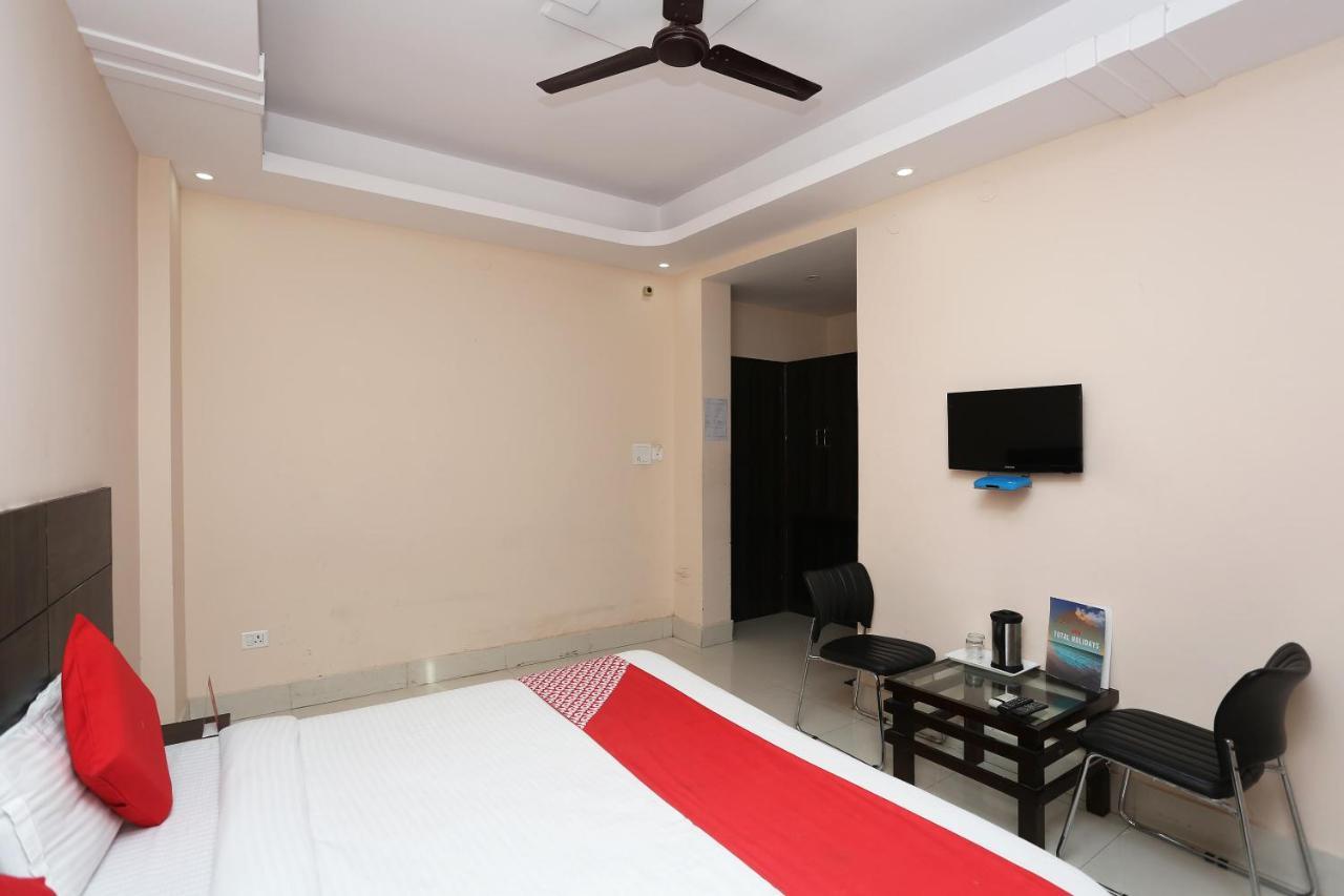 הרידוואר Oyo 2974 Hotel Aastha Palace מראה חיצוני תמונה